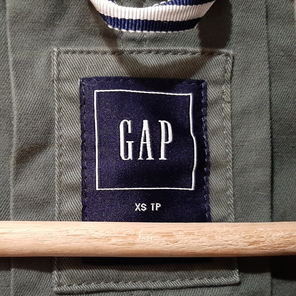 Cropped Jacket - Picture 2 of 3